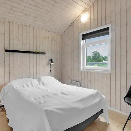 Gorgeous Home In Aabenraa With Wifi 度假居 *
