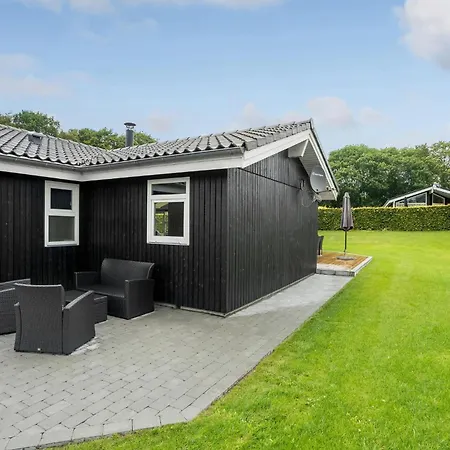 Four-bedroom In Aabenraa