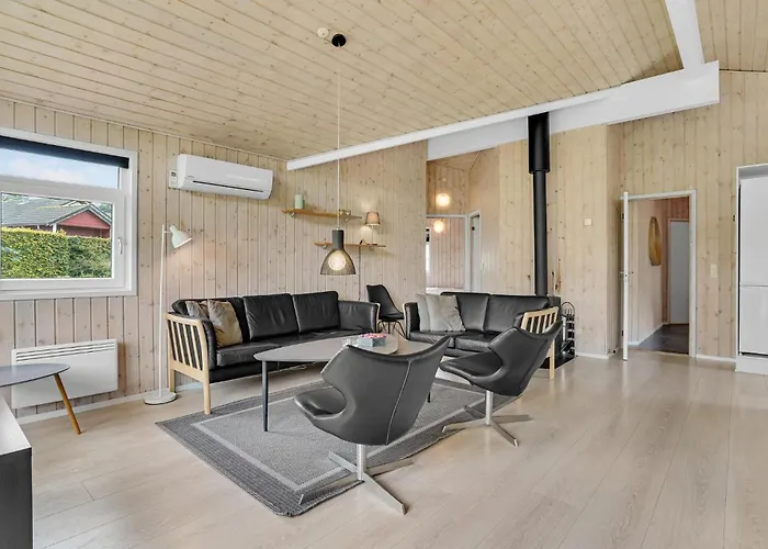 Four-bedroom In Ferienhaus *